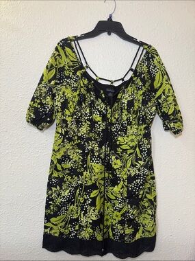 Moda International Black & Lime Green Floral Scoop-Neck Tunic